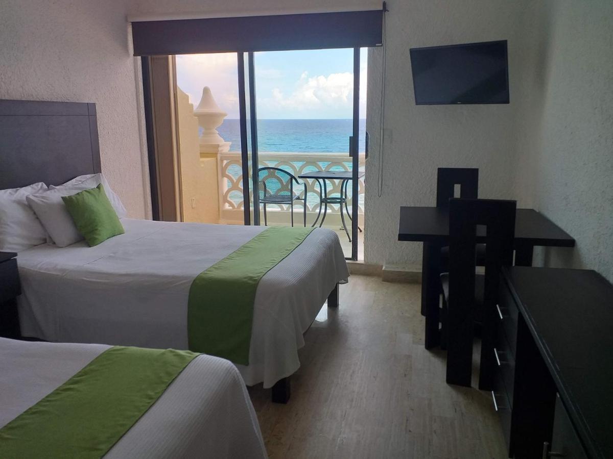 “magic Sunrise At Cancun” * Cancún