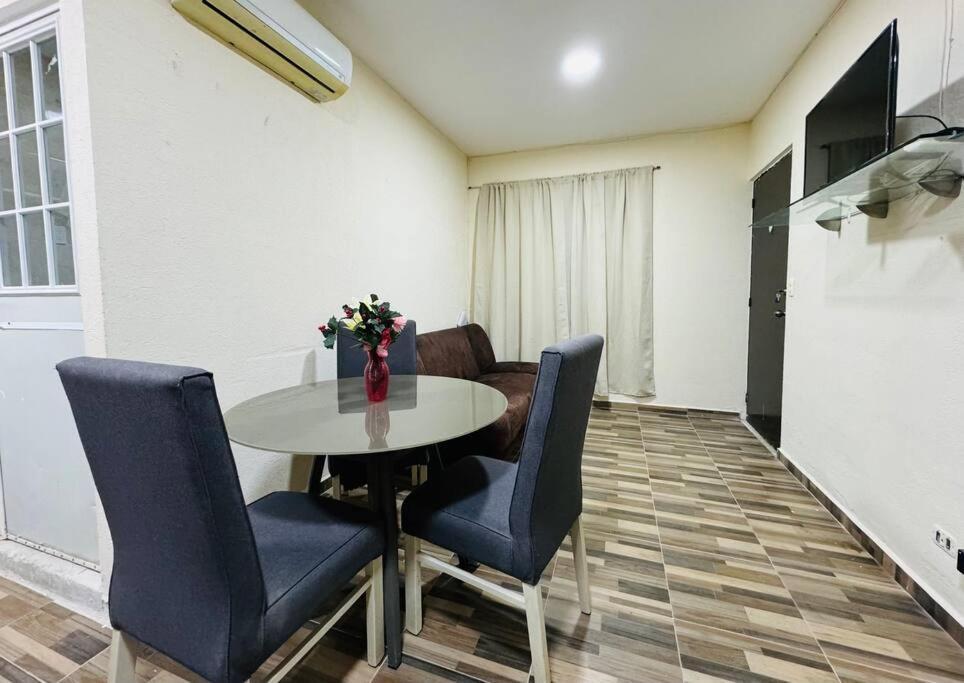 Depa Con Alberca En Zona Privada Cancún