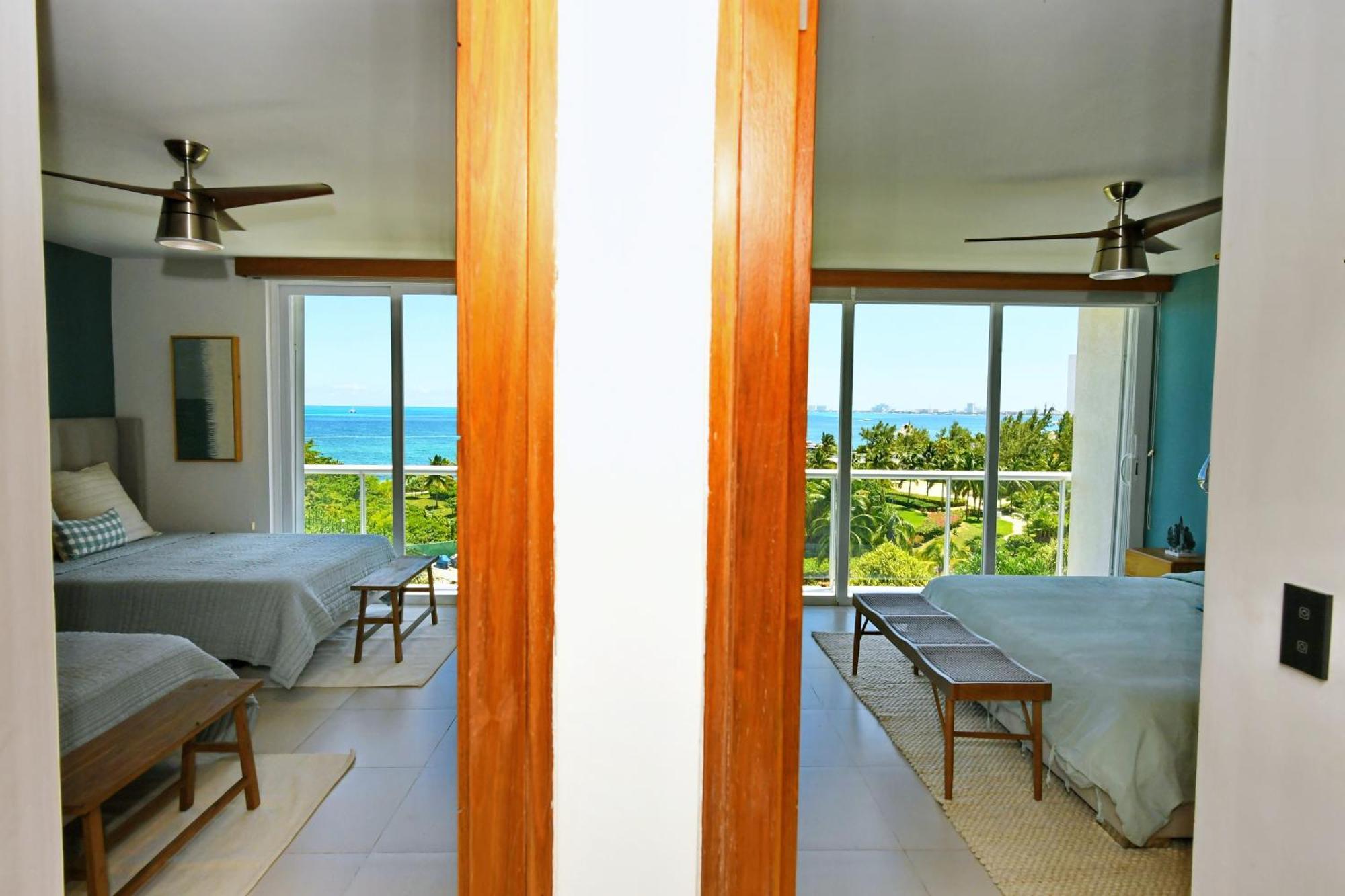 Beachfront Blue Vista *