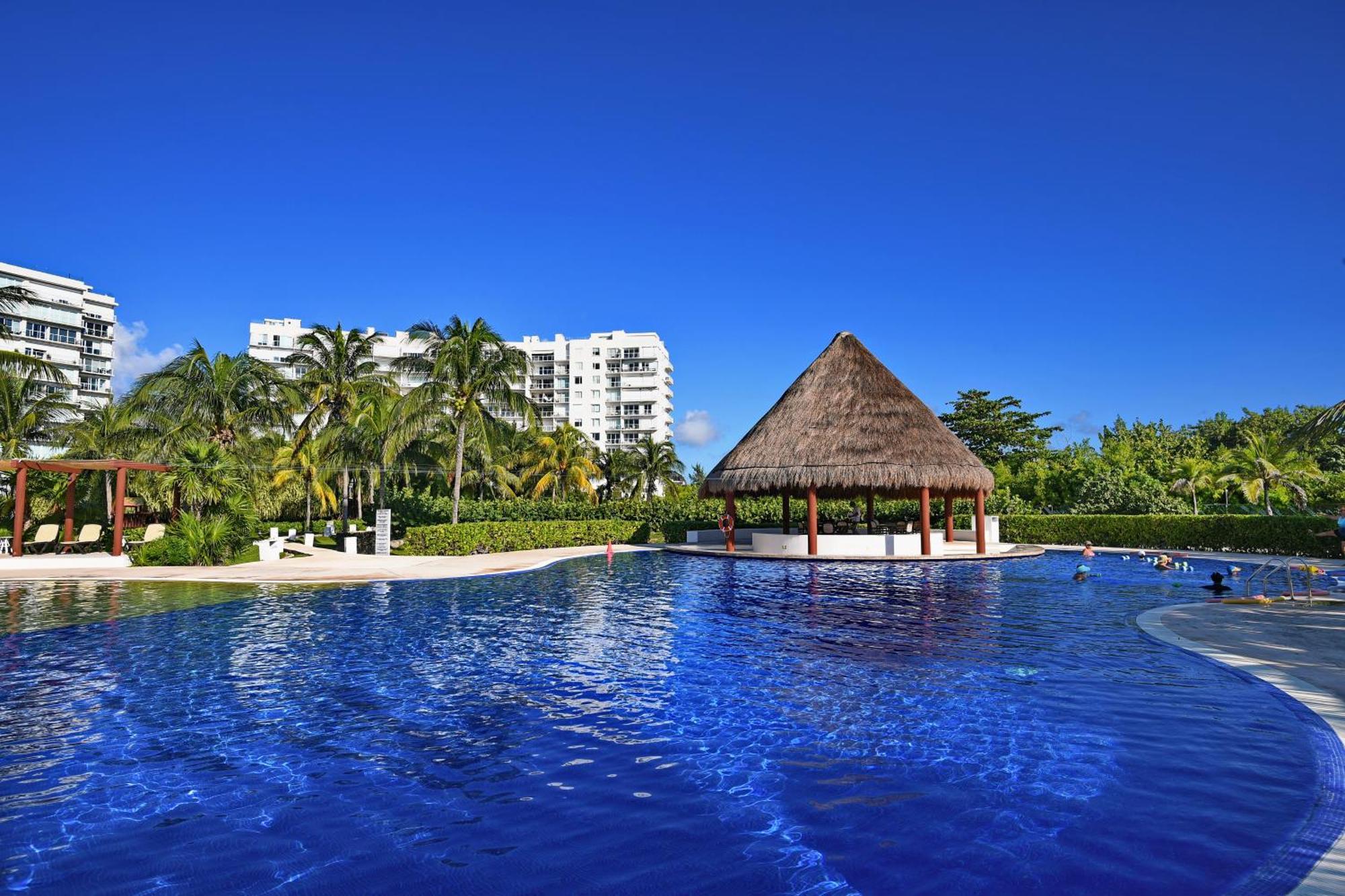 Beachfront Blue Vista Apartamento