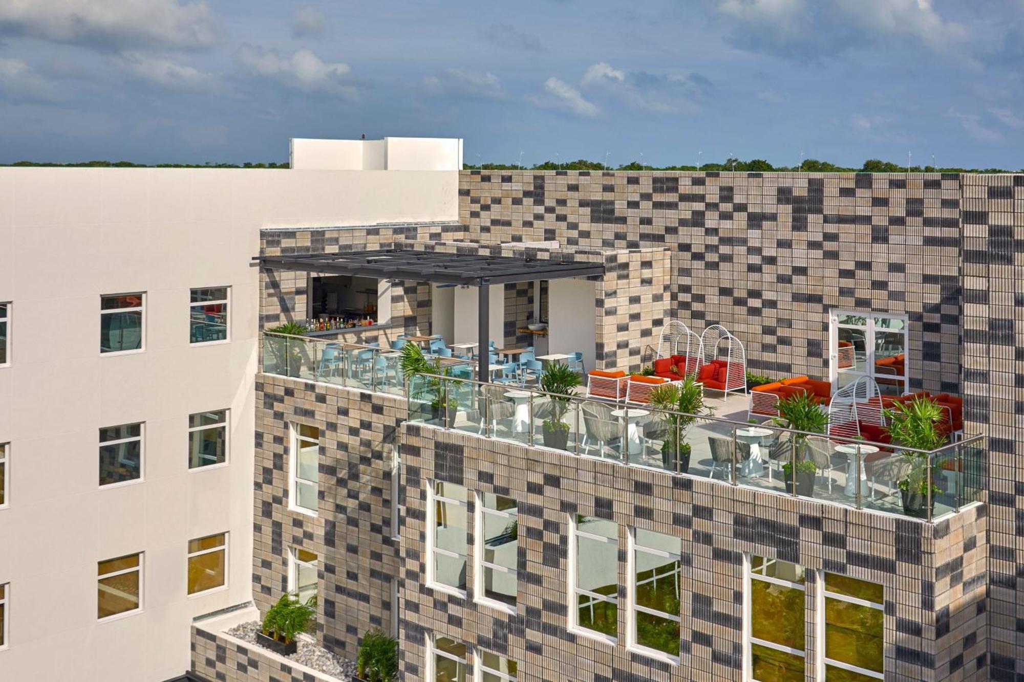 Express By Marriott Aeropuerto Riviera Hotel 4*