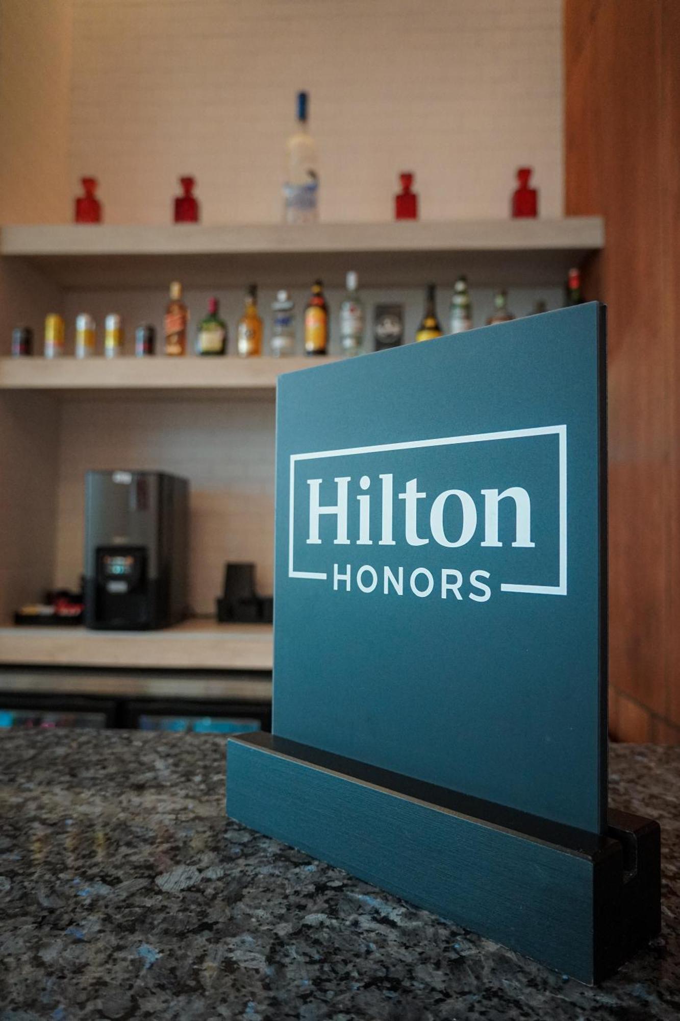 Hotel Hampton By Hilton Cumbres Cancún