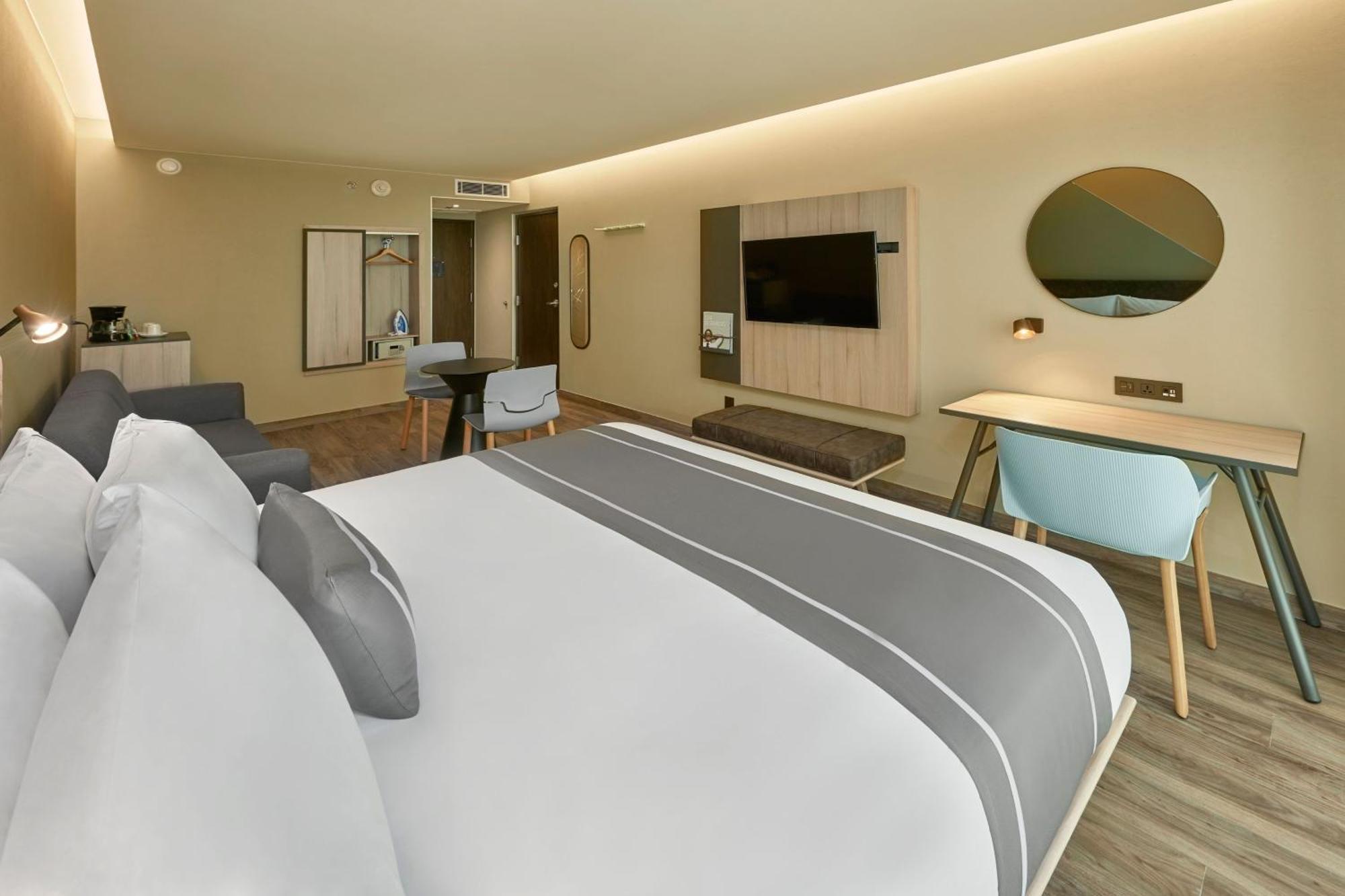 Hotel Express By Marriott Aeropuerto Riviera Cancun