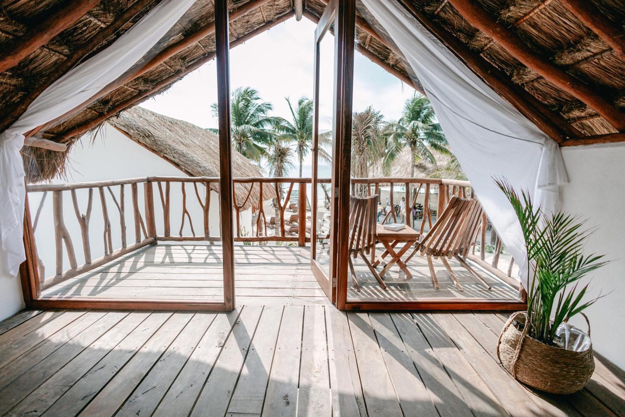 Punta Blanca House Hotel *
