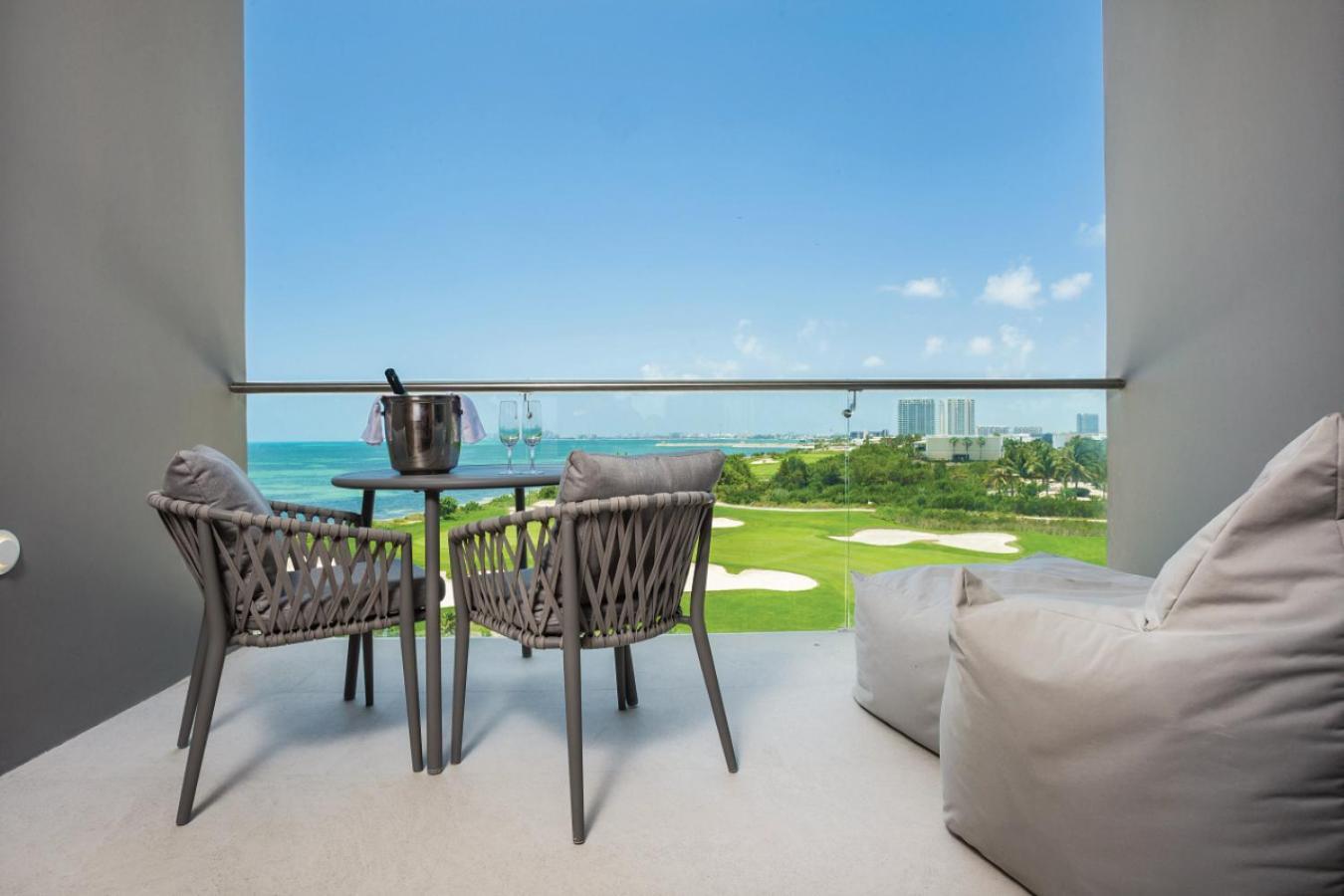 Resort Dreams Vista Golf & Cancún