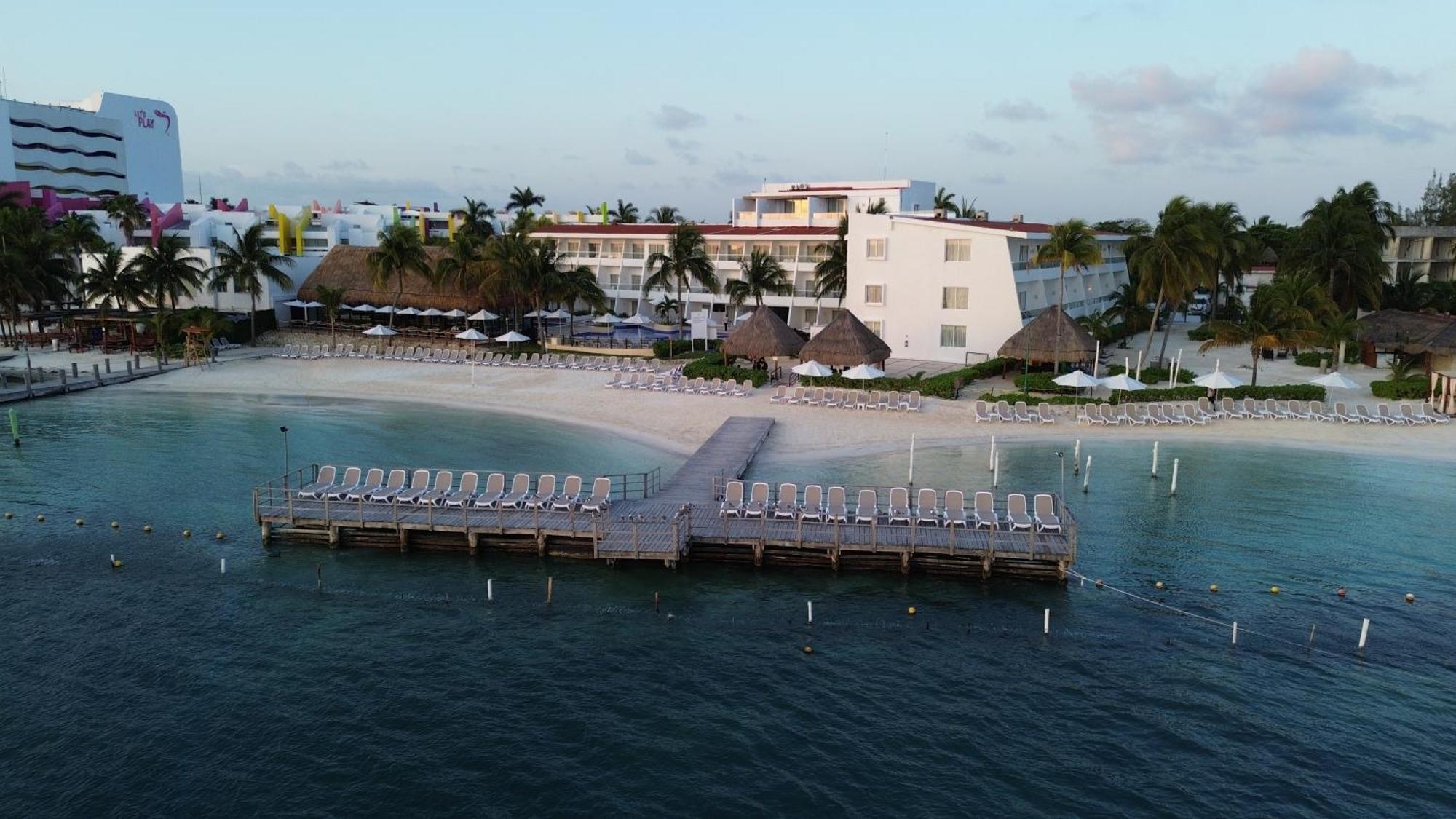 Resort Bay