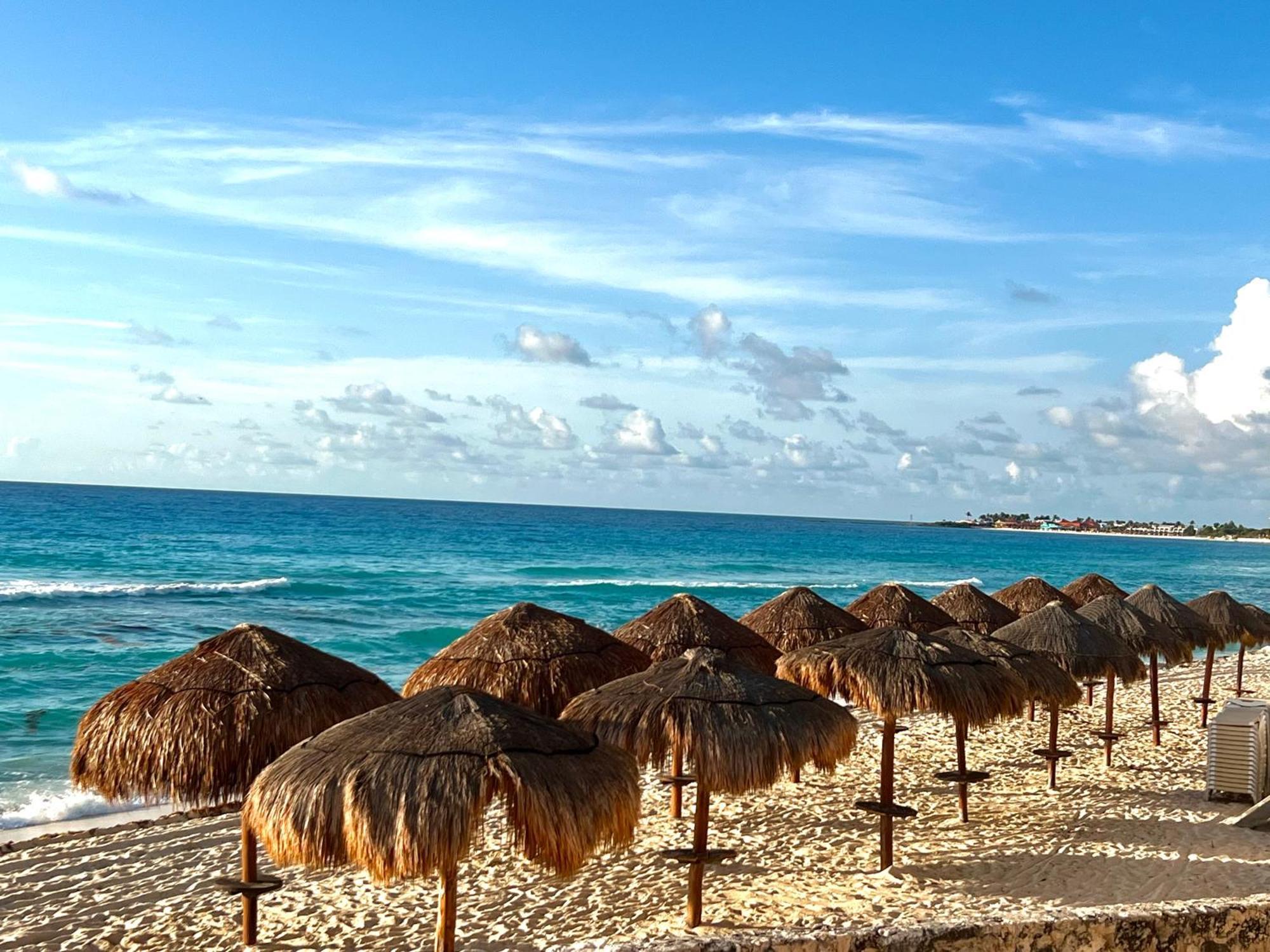 Solymar Studio Apt Beachfront With Sunset Views Cancún
