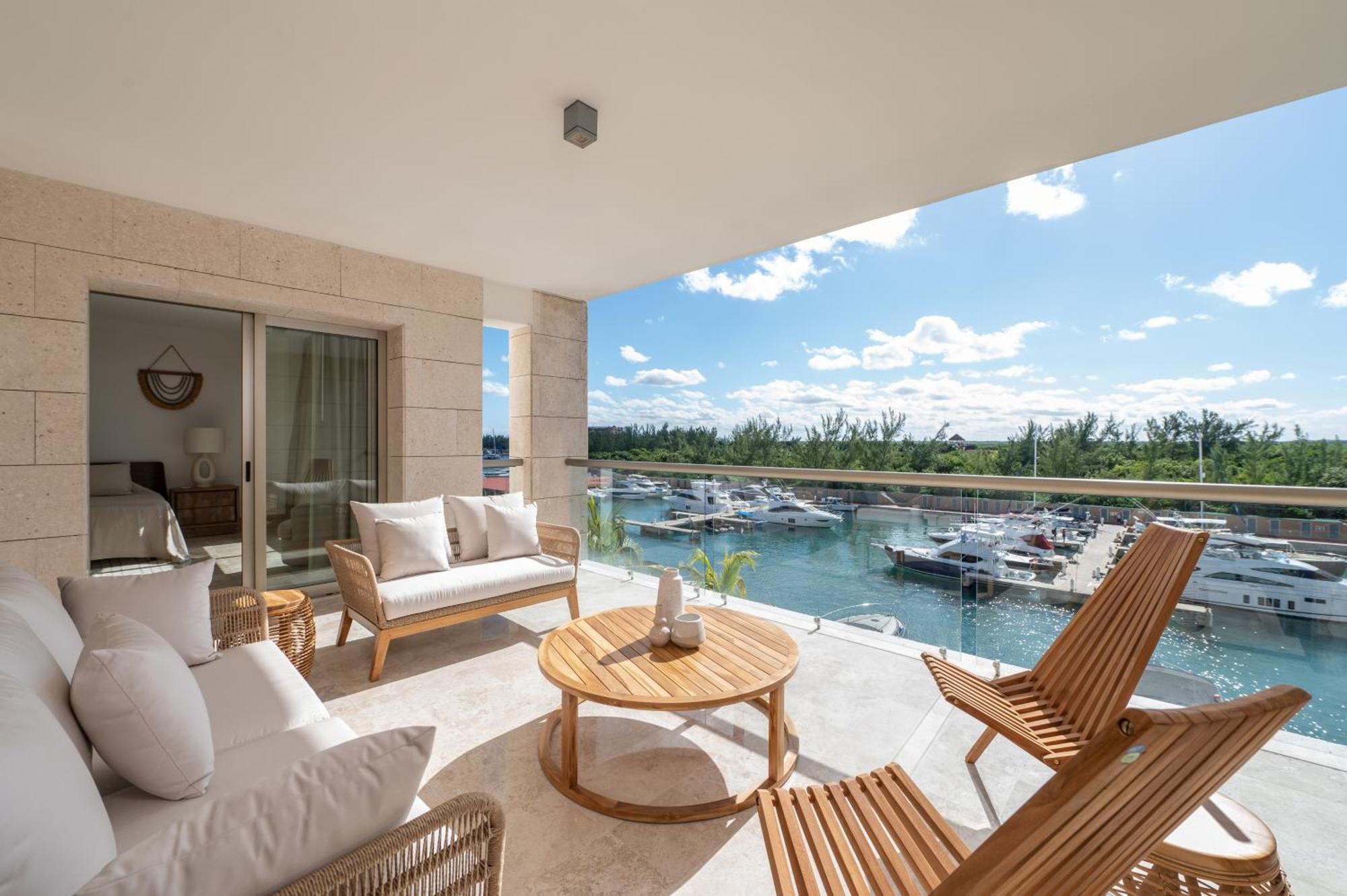 Apartment Marina Vista Retreat In La Amada