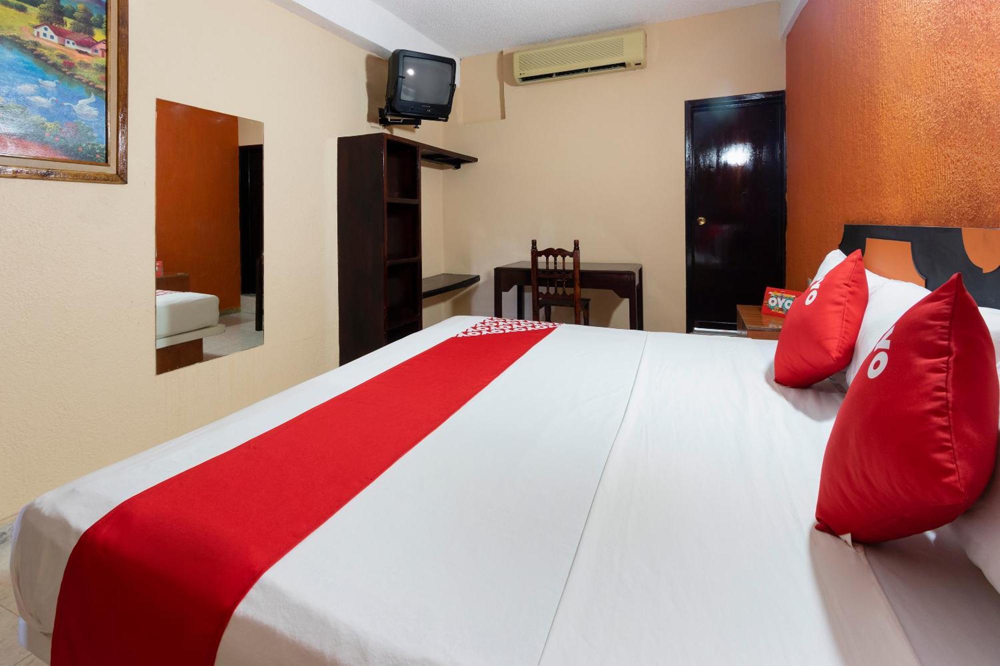 Hotel Oyo Ticuch Melida Plaza 2*