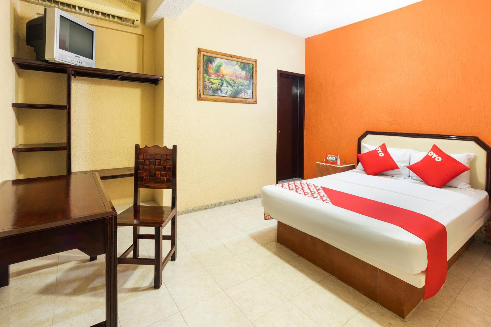 Hotel Oyo Ticuch Melida Plaza 2*