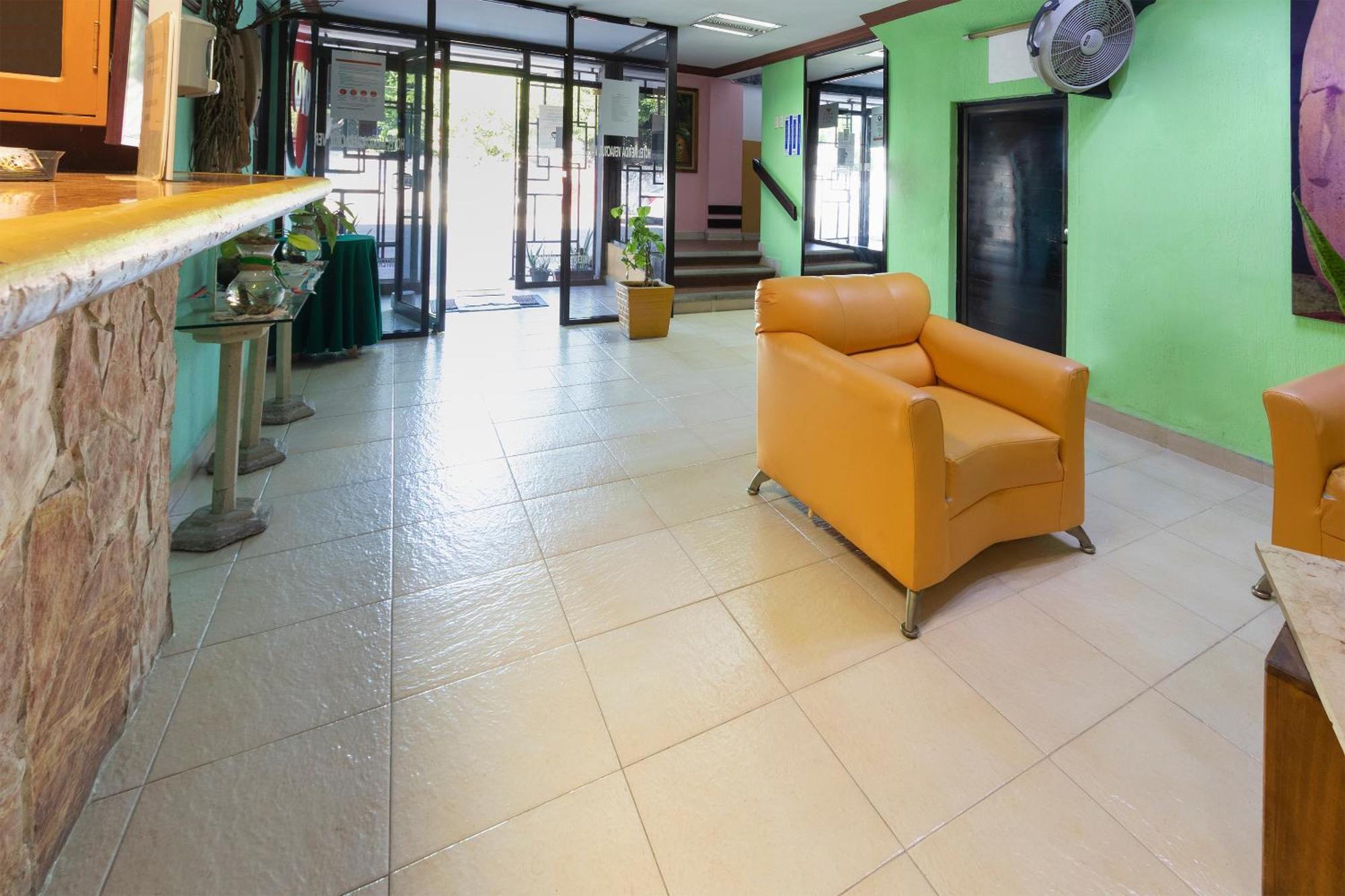 Hotel Oyo Ticuch Melida Plaza 2*