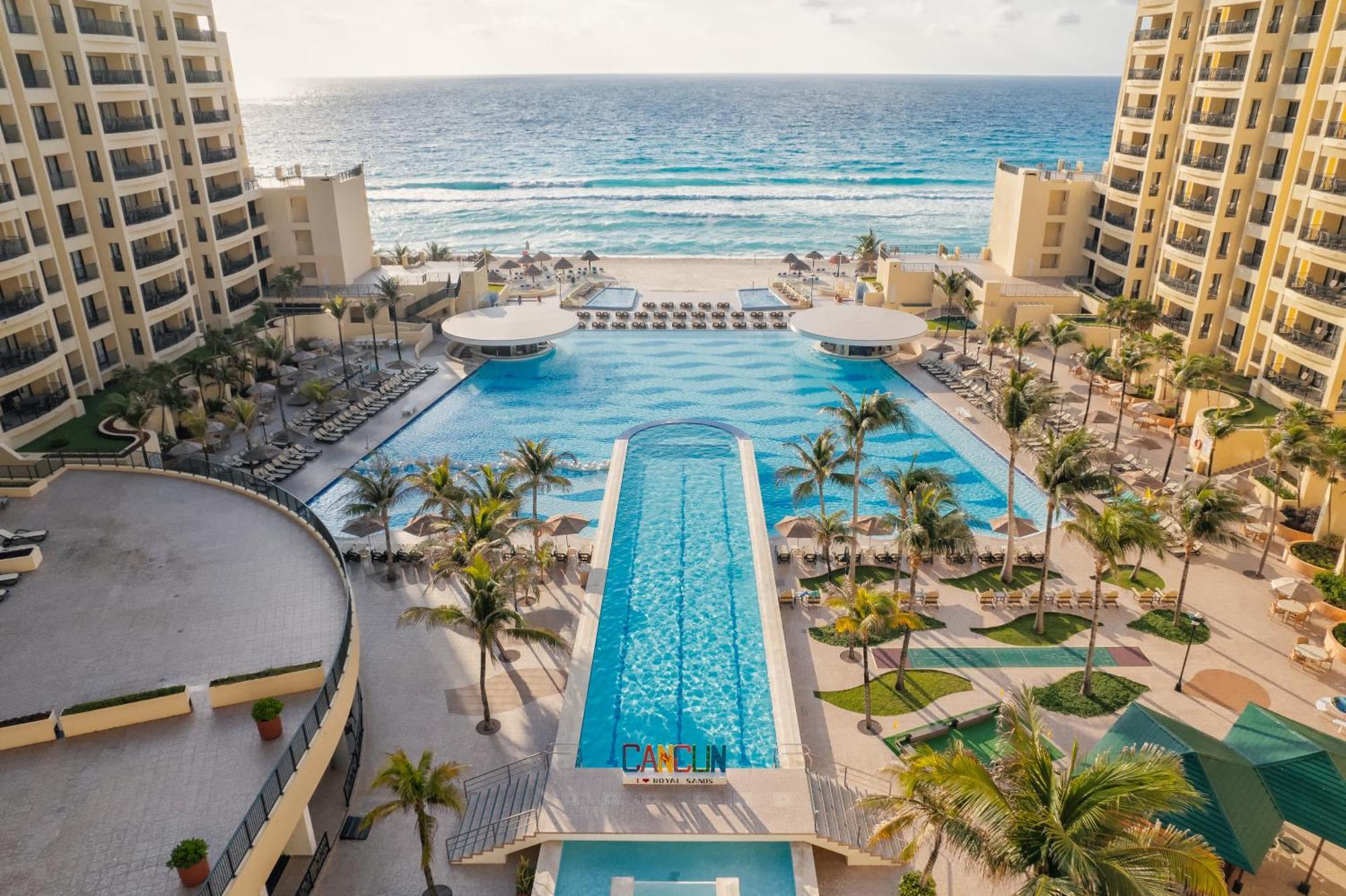 The Royal Sands & Resort Cancún
