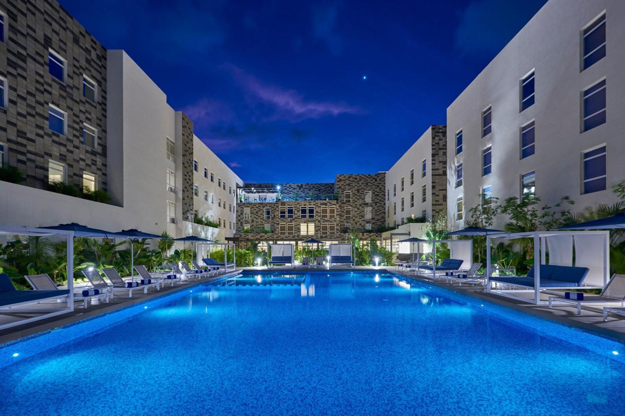 Express By Marriott Aeropuerto Riviera Hotel