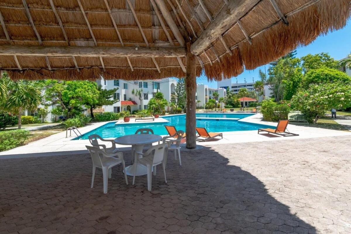 Zona Hotelera 3 Bedroom Lagoon Playa Linda * Cancun