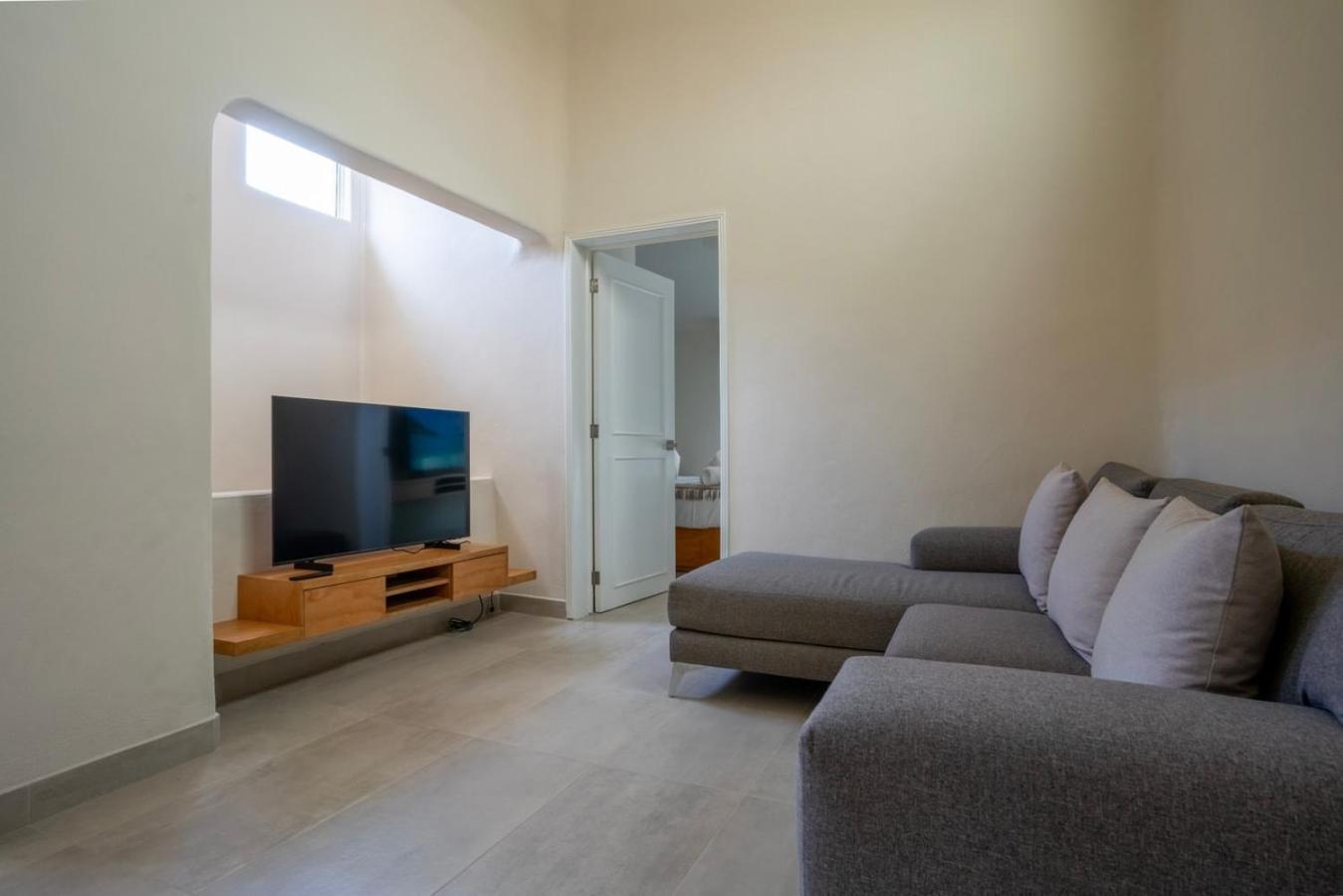 3br Modern House W/ Pool And Great Location! Сasa de vacaciones