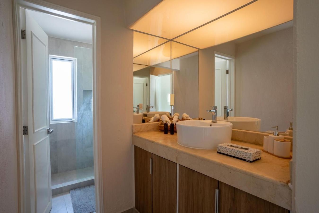 3br Modern House W/ Pool And Great Location! Сasa de vacaciones Cancún