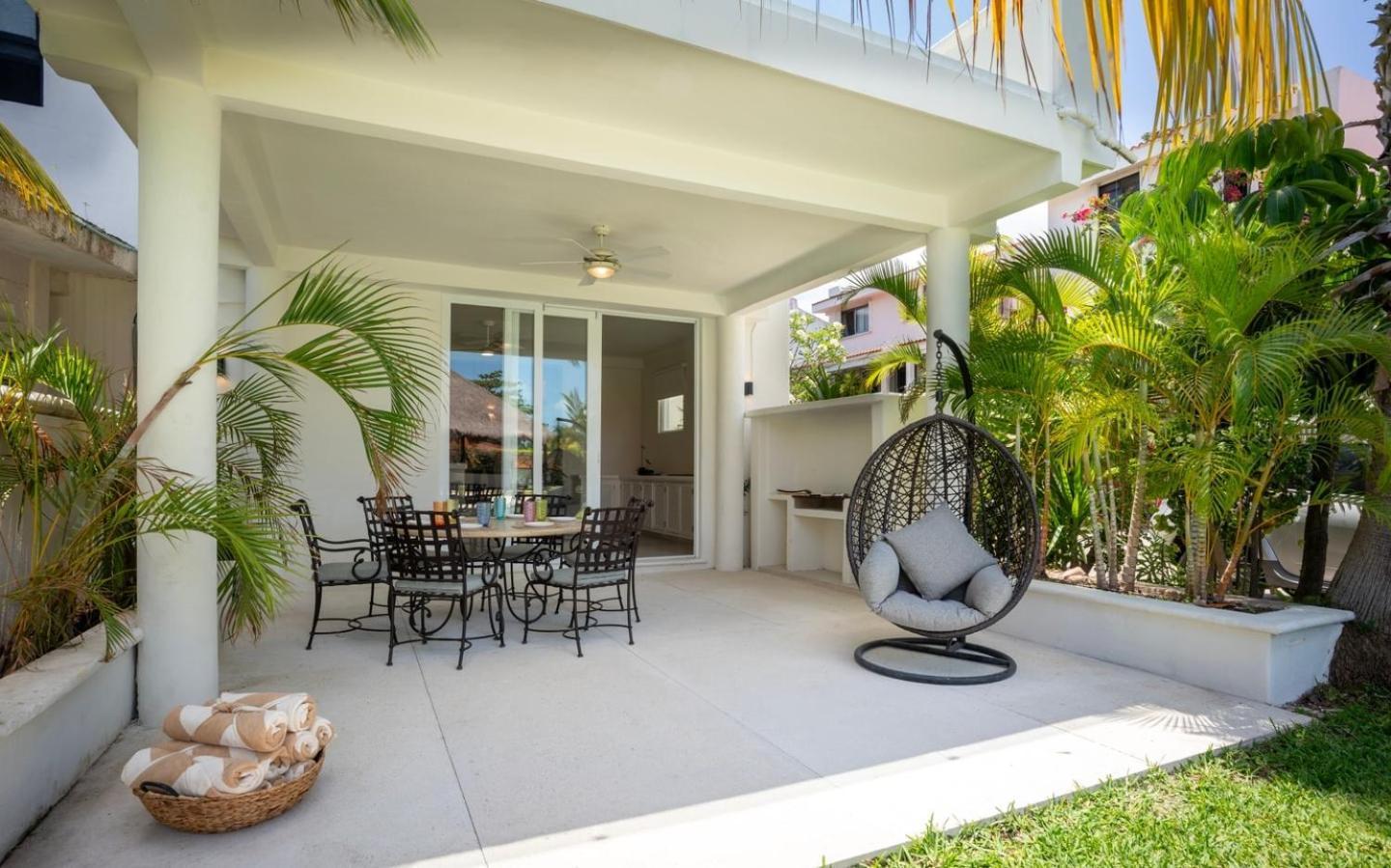 3br Modern House W/ Pool And Great Location! Сasa de vacaciones *