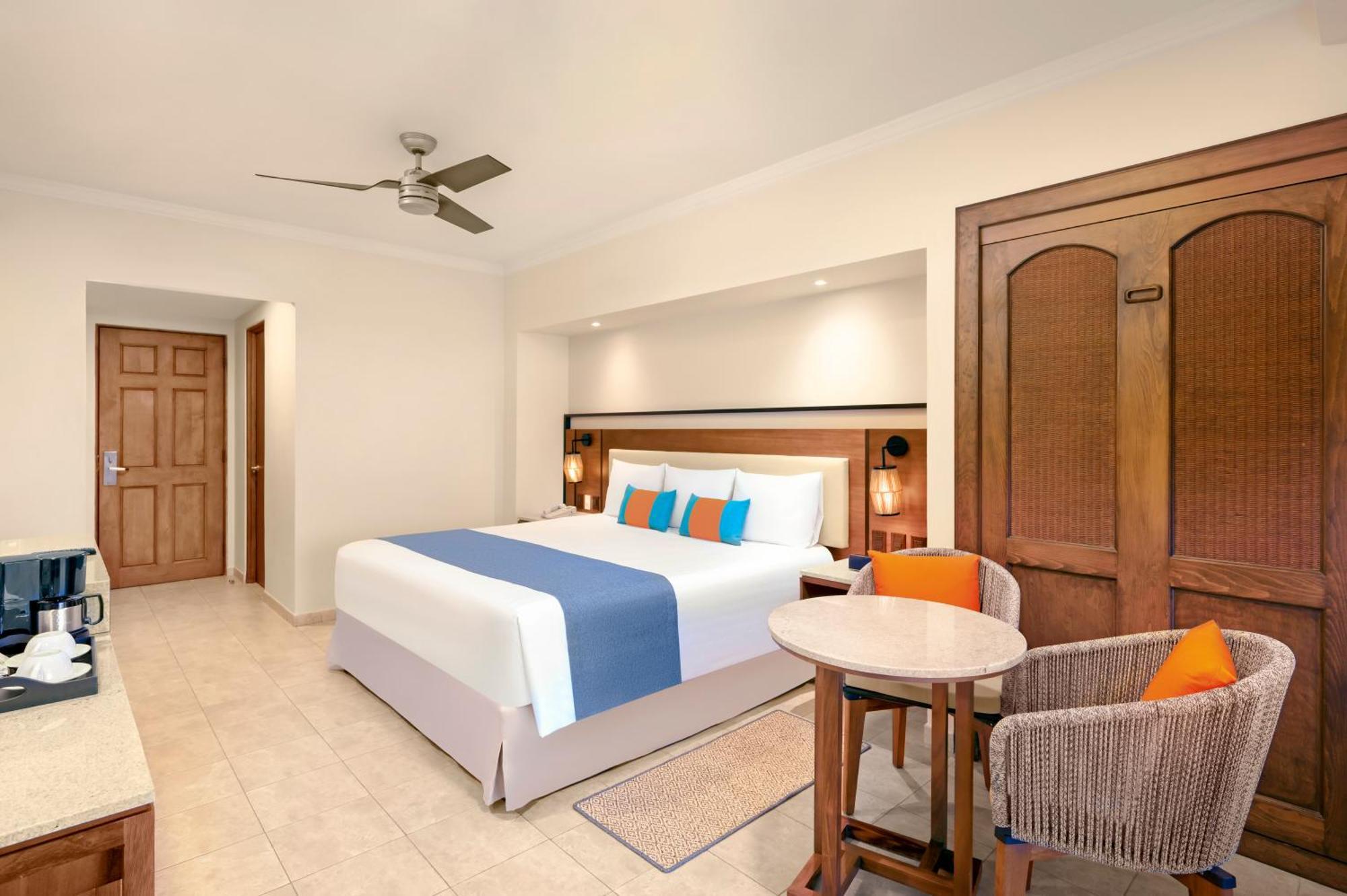 Resort Gr Solaris 4*