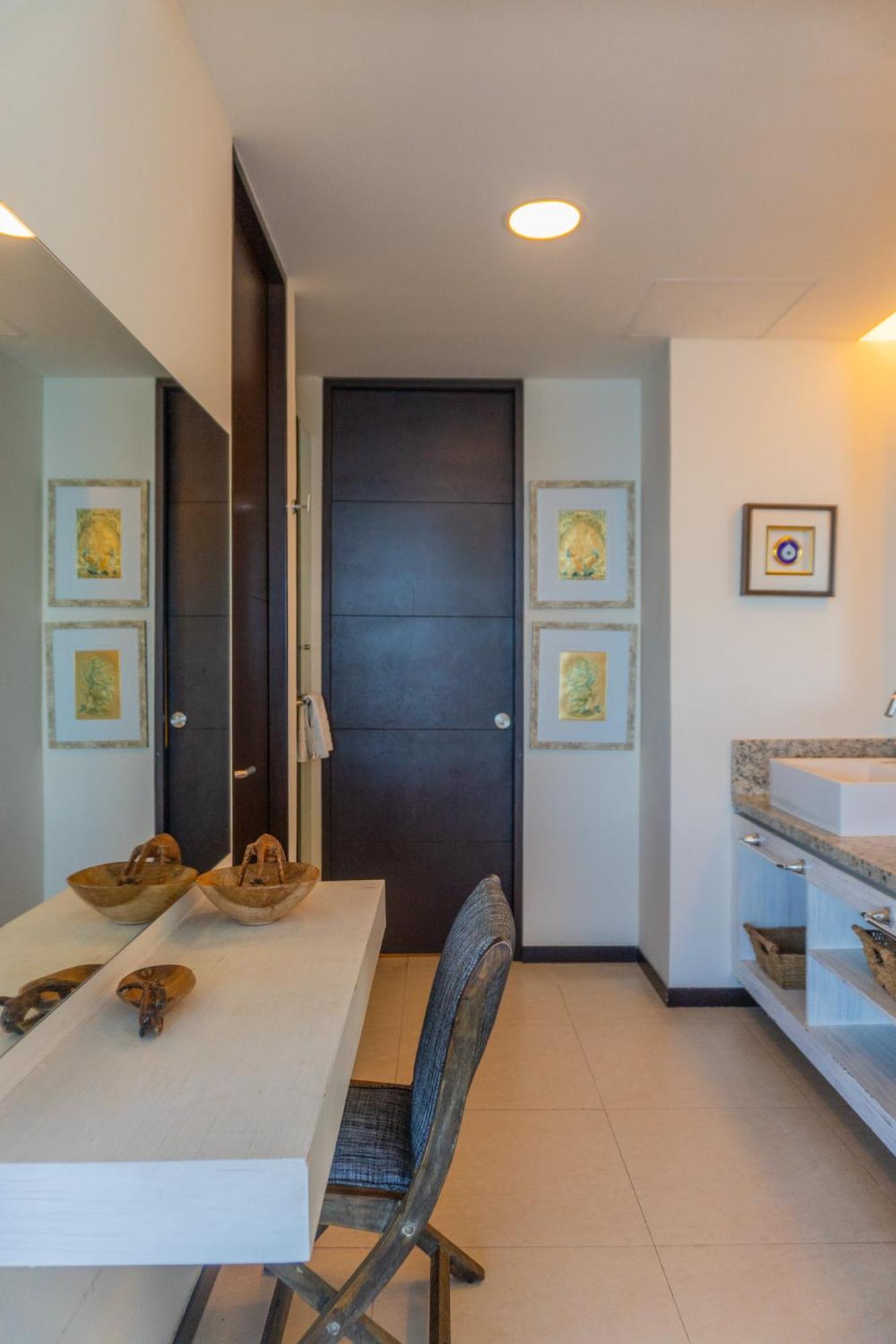 Luxury Beachfront - Apartment *