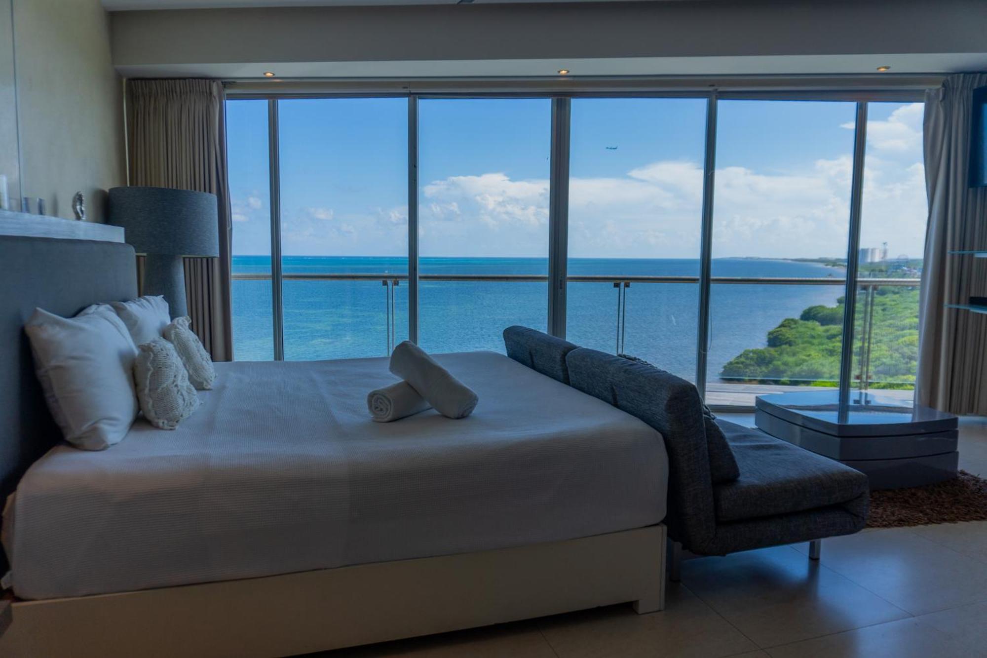 Luxury Beachfront - * Cancun