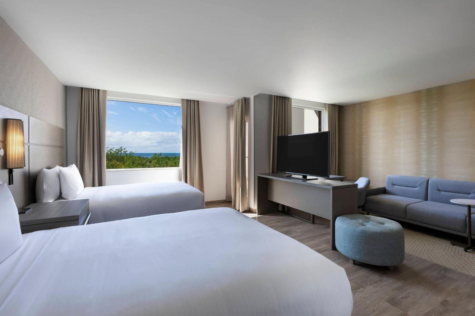 By Marriott Zone Cancun