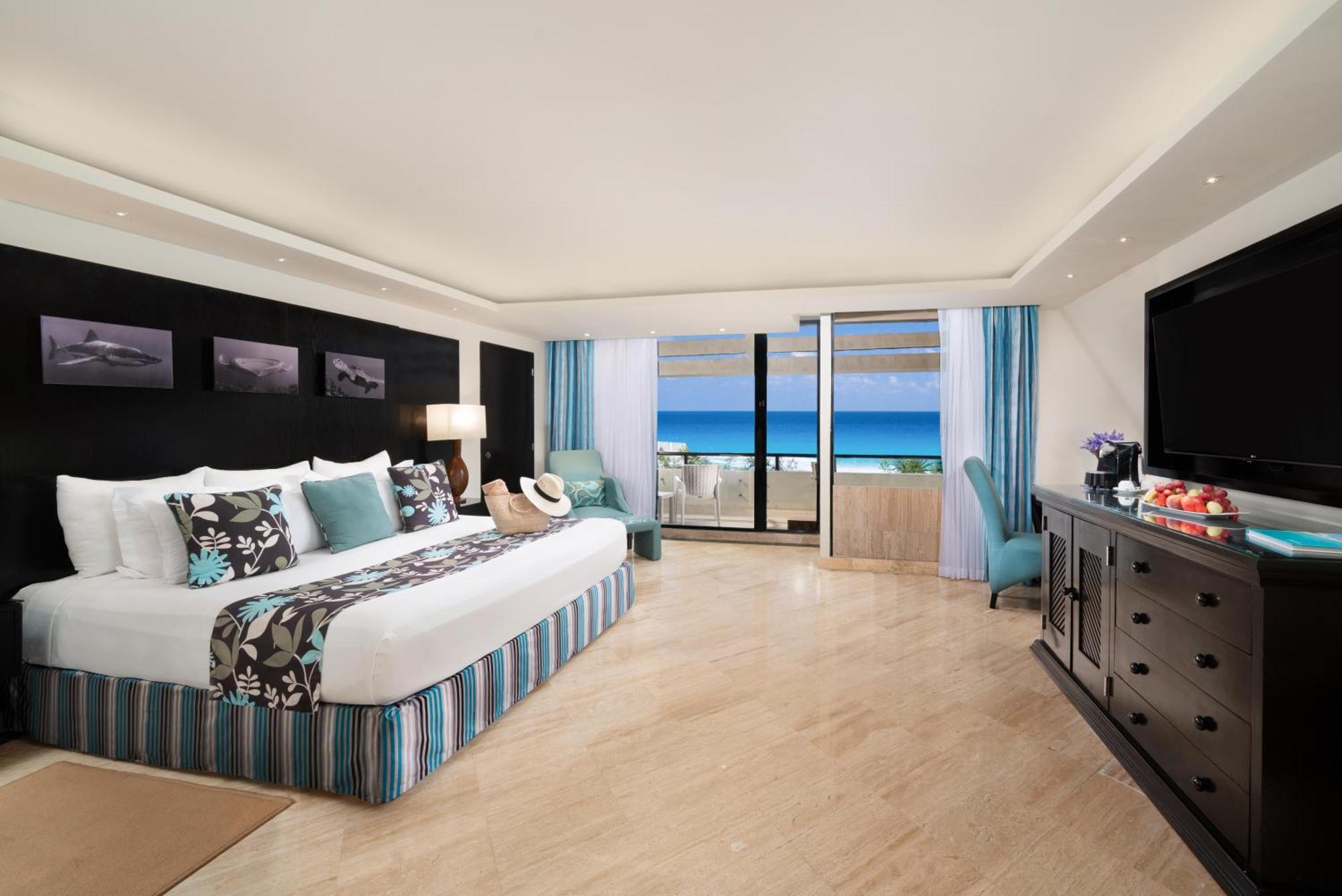 The Pyramid By Oasis Resort Cancun