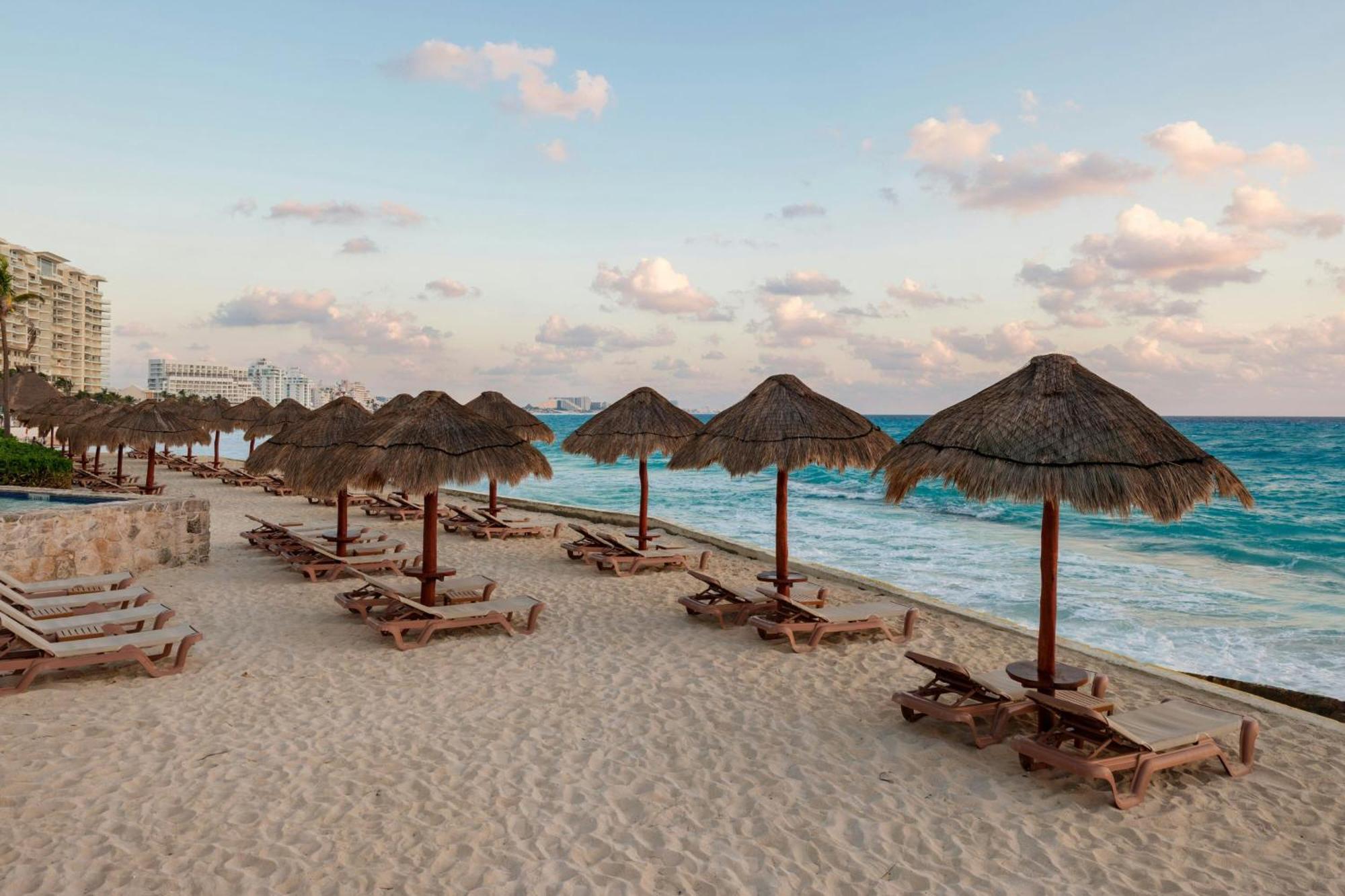 The Westin & Hotel Cancún