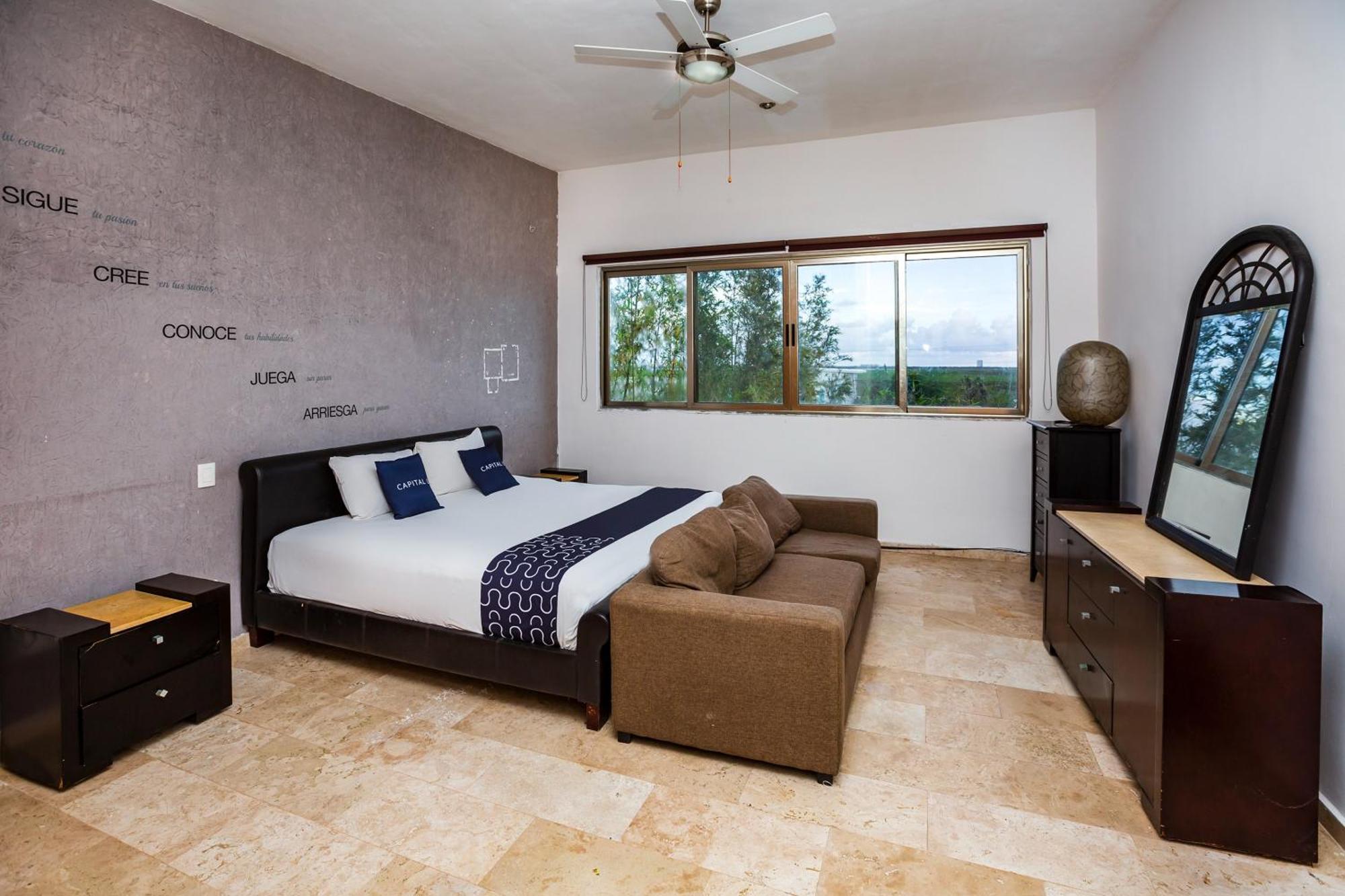 Hotel Capital O International Airport 24 7