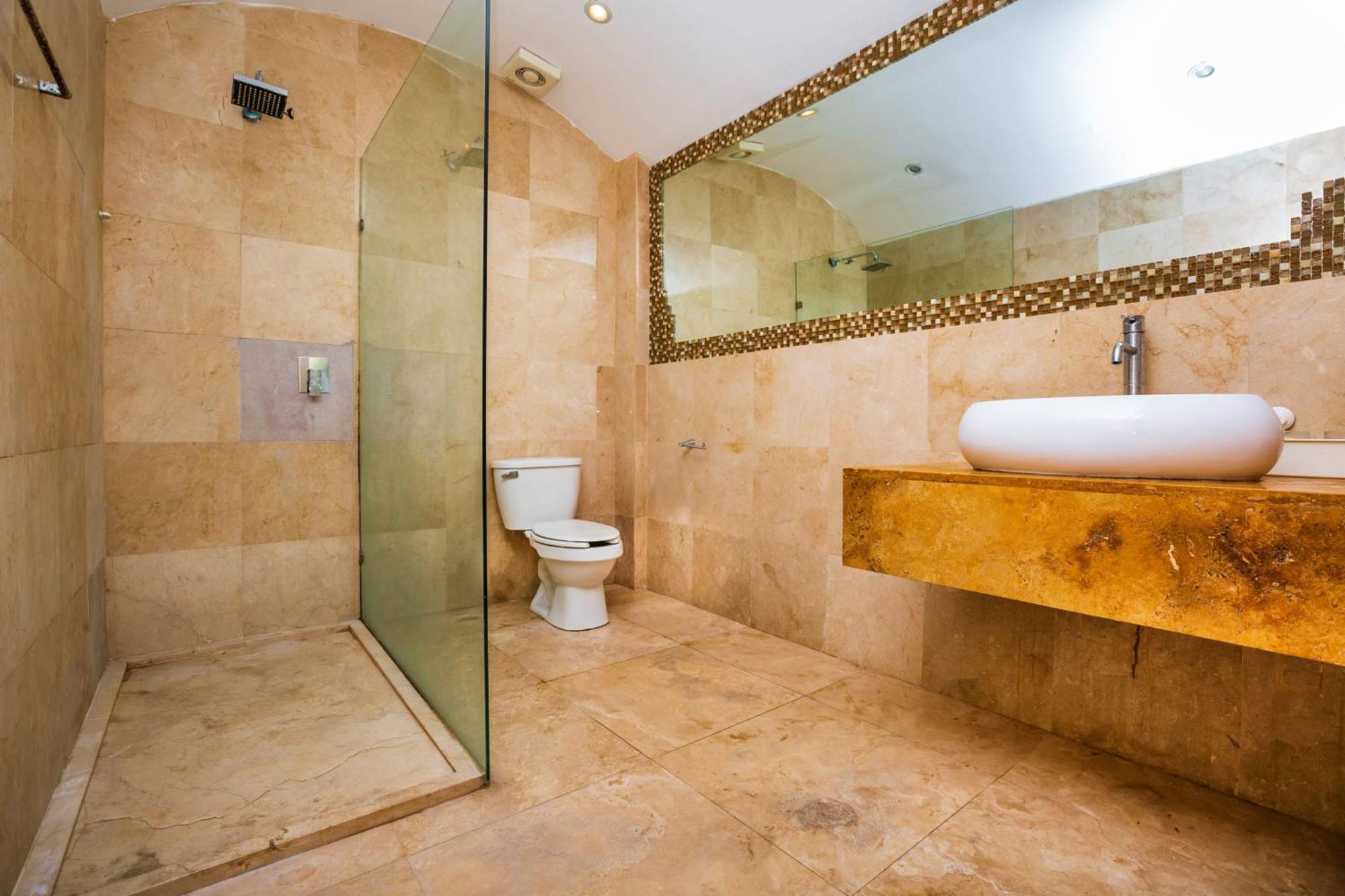 Capital O International Airport 24 7 Hotel 2*