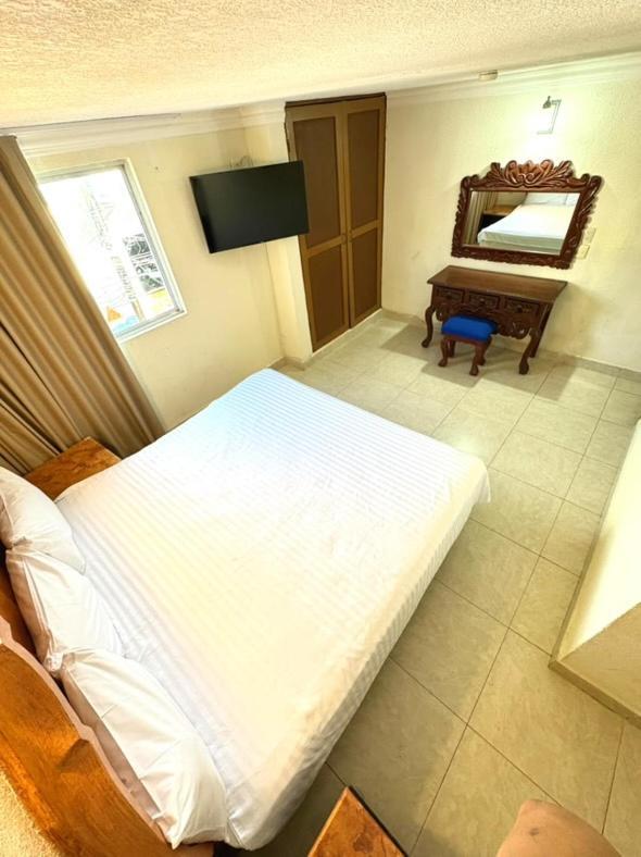 Center Hotel