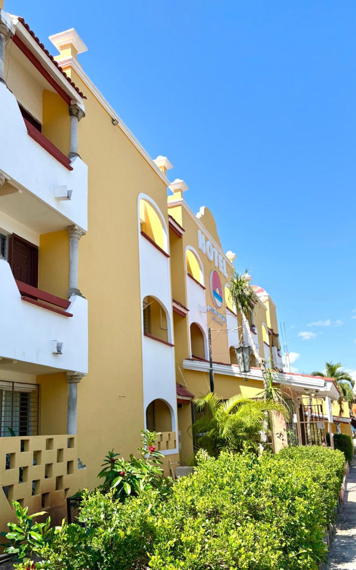 Center Hotel 3*