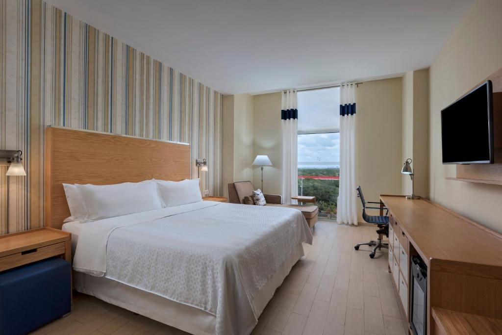 Four Points By Sheraton Centro