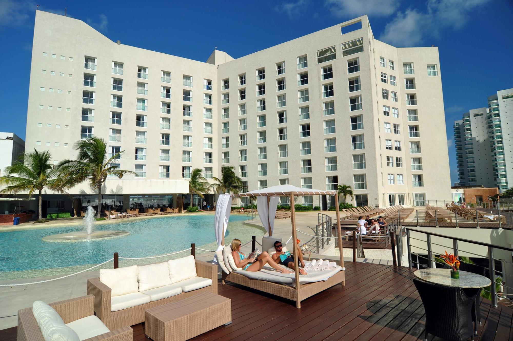 Sunset Royal Cancun
