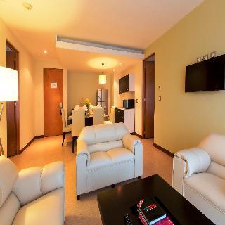 Krystal Urban & Club Hotel Cancun