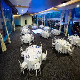 Krystal Urban & Club Hotel Cancun