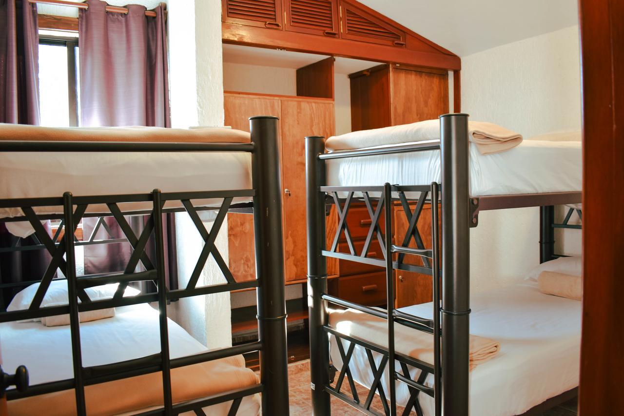 Hostal Boom Feel *