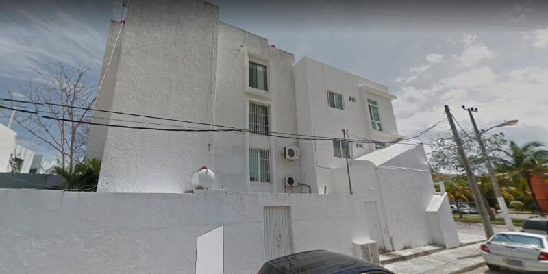 Only 4 * Cancún