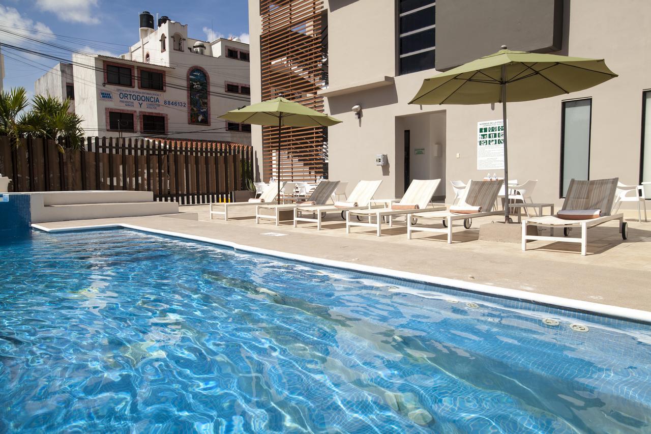 Wyndham Garden Downtown 4*