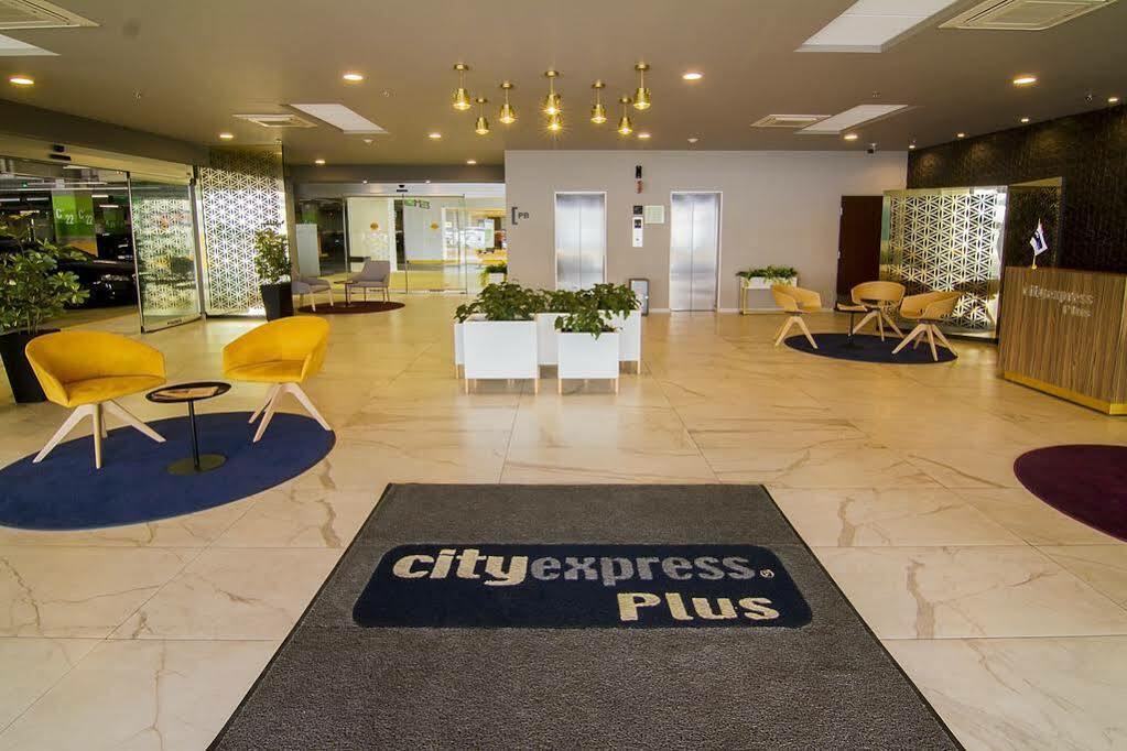 Express By Marriott Aeropuerto Riviera Hotel