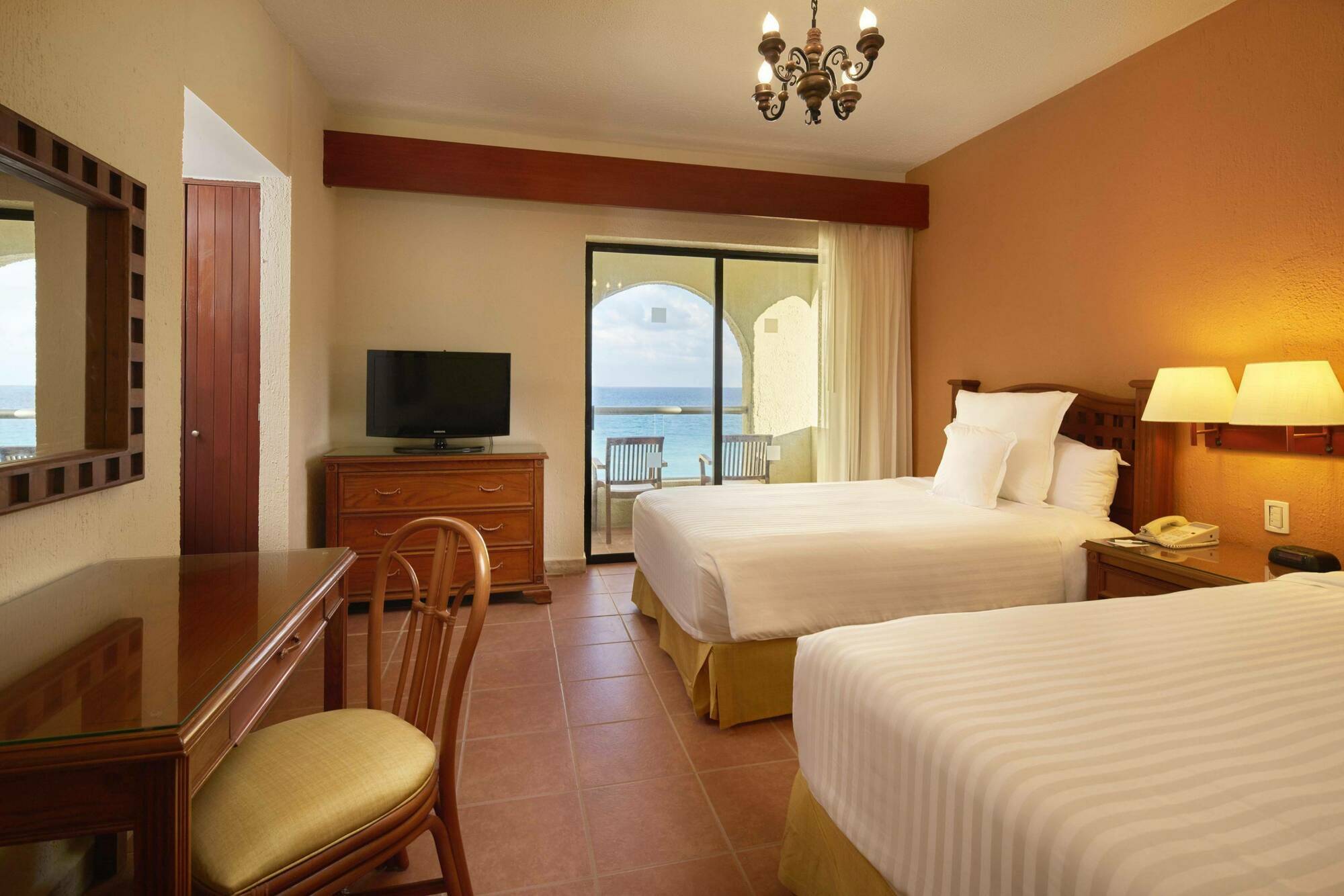 Occidental Tucancún - Resort
