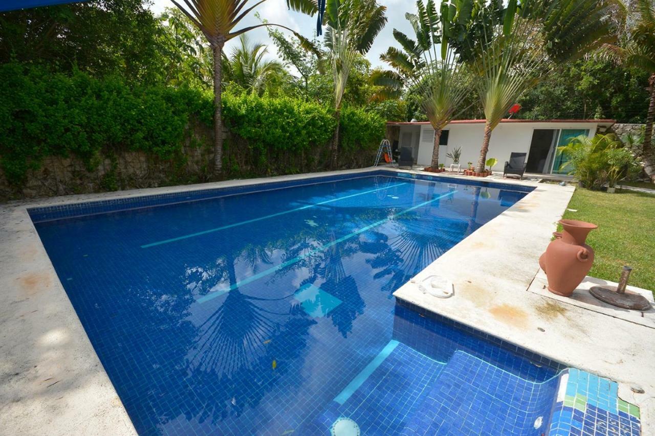 Airport Familiar Bed and breakfast 3*