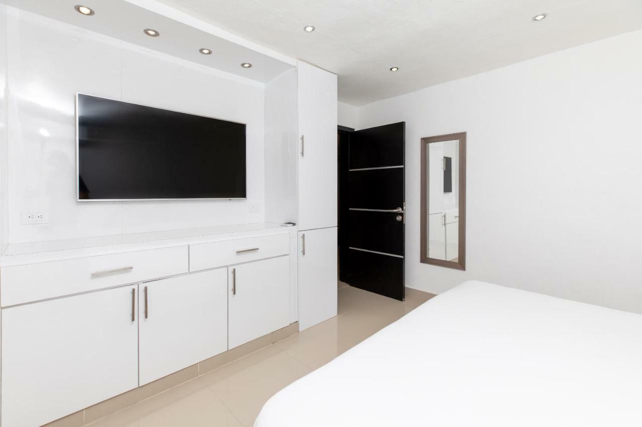 Departamento En De 2 Recamaras, Sala, Cocina, Tvs, Wifi *