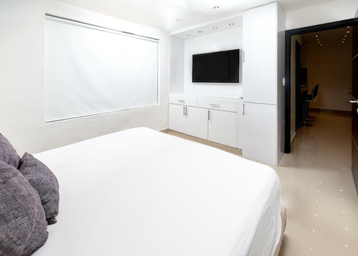 Departamento En De 2 Recamaras, Sala, Cocina, Tvs, Wifi Apartamento Cancún