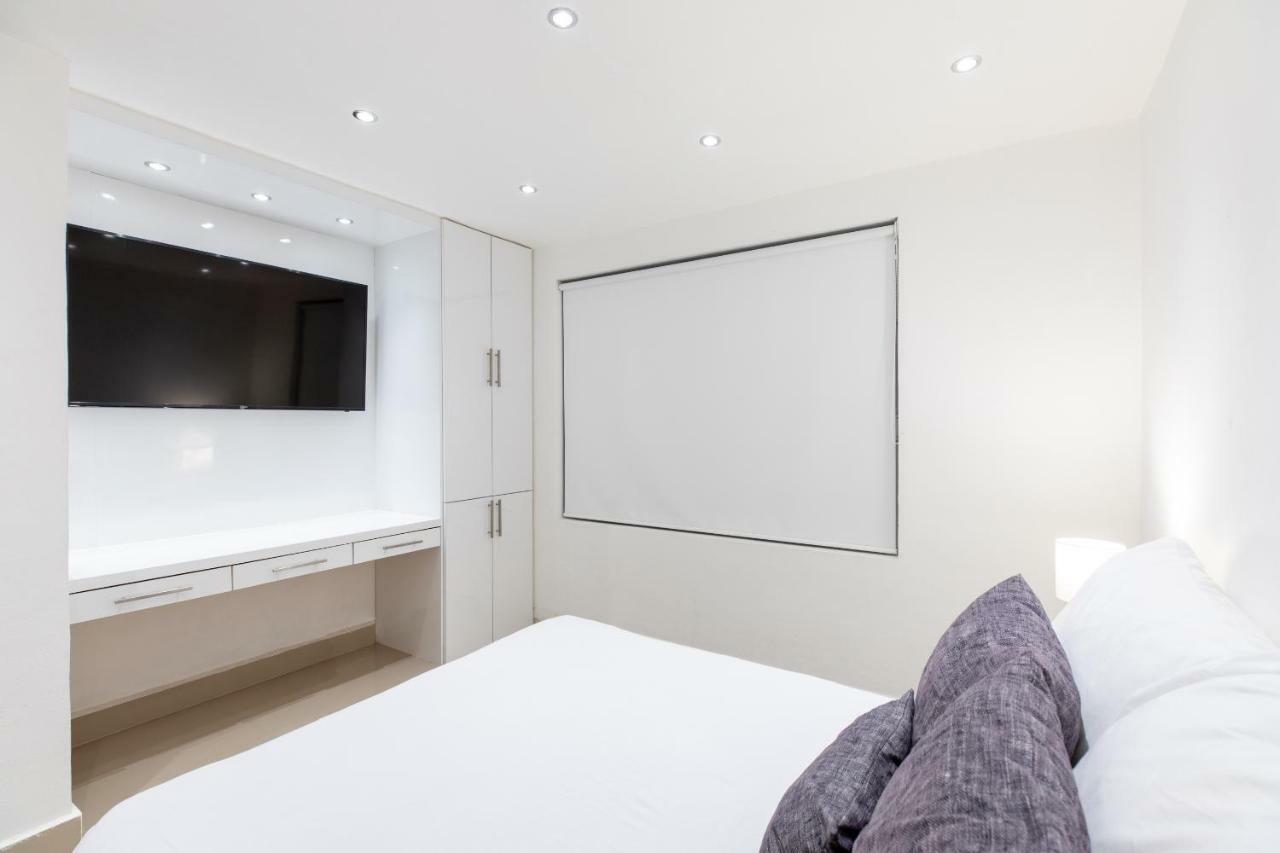 Departamento En De 2 Recamaras, Sala, Cocina, Tvs, Wifi *