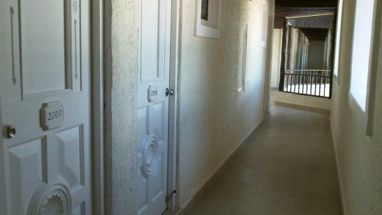 Cute, Kitchinette, Ocean Front Apartamento Cancún