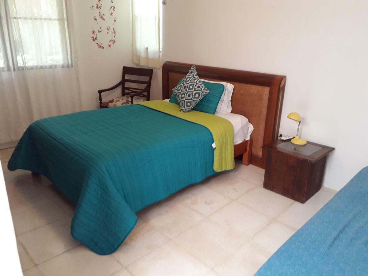 Airport Familiar Bed and breakfast Cancún