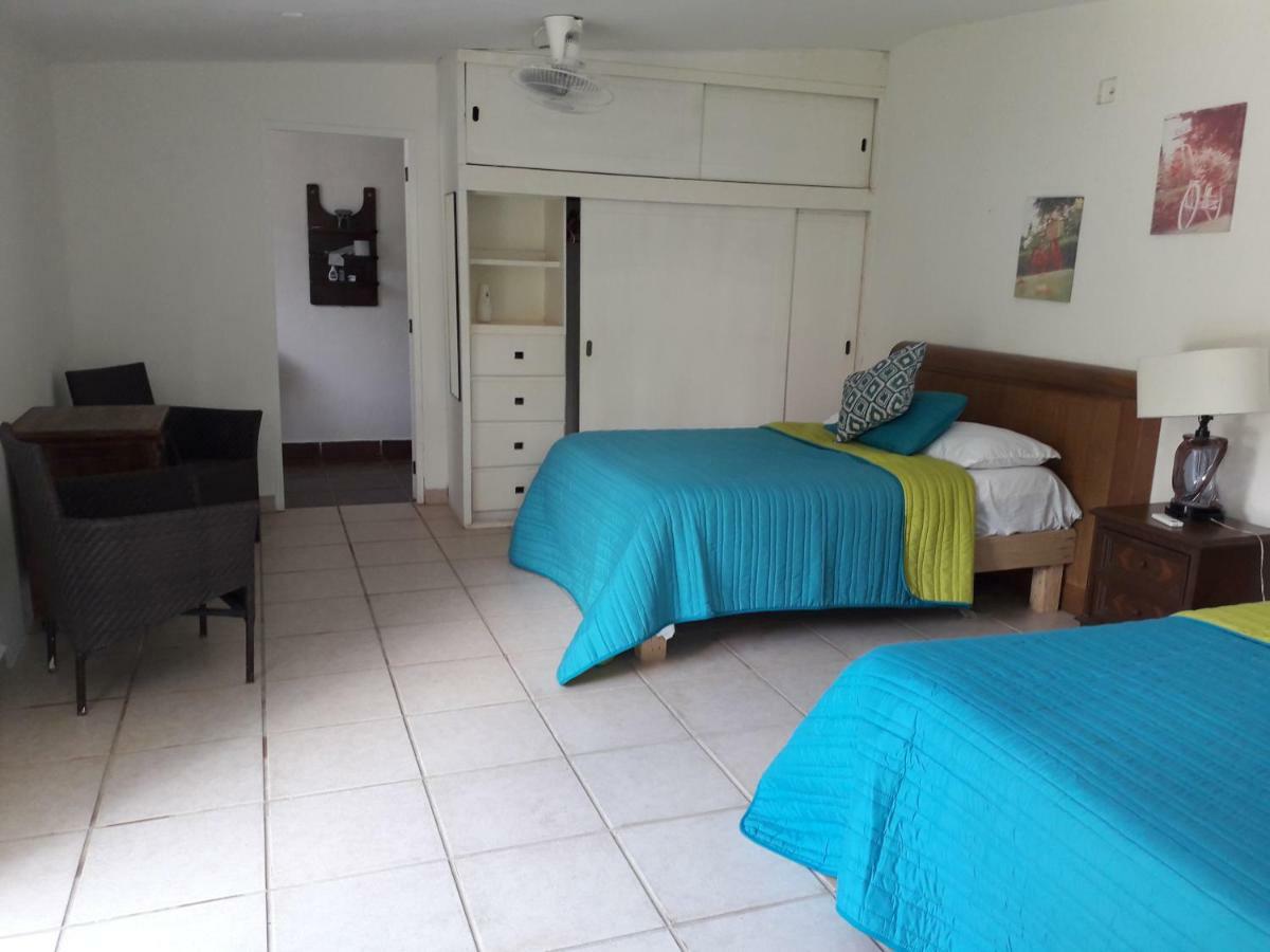 Airport Familiar Bed and breakfast 3*