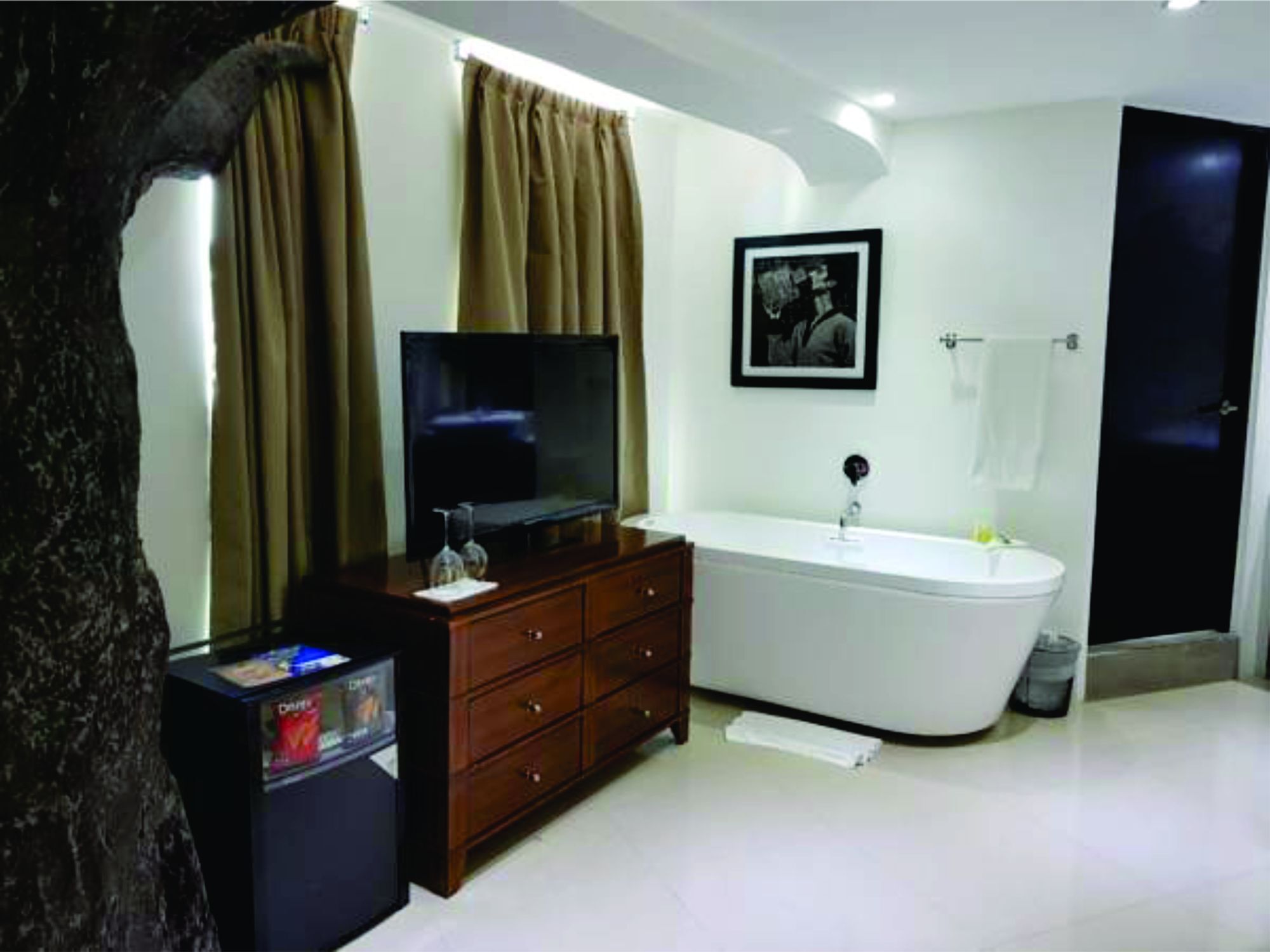 Arts Party Hotel