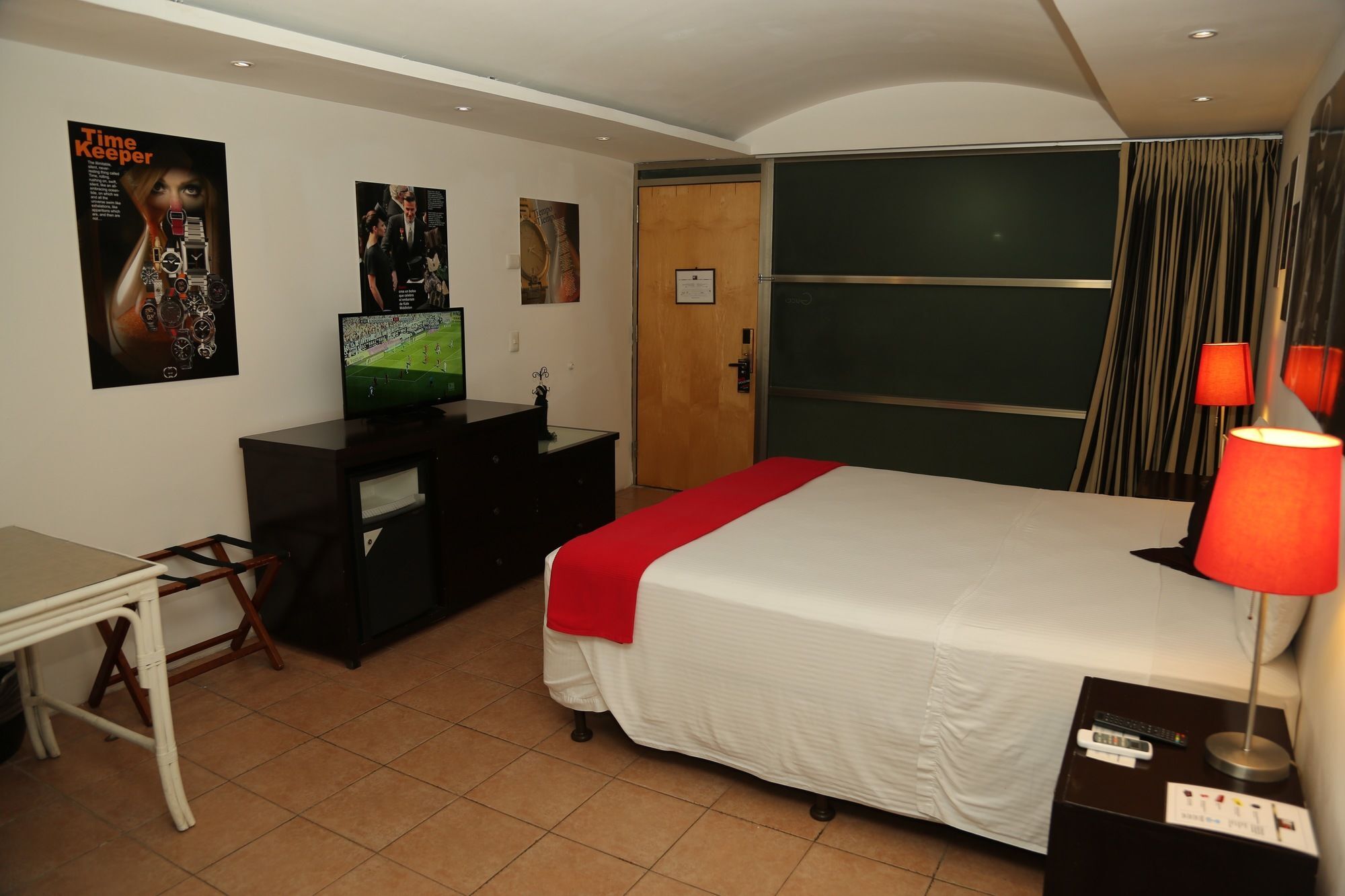 Hotel Arts Party 2*