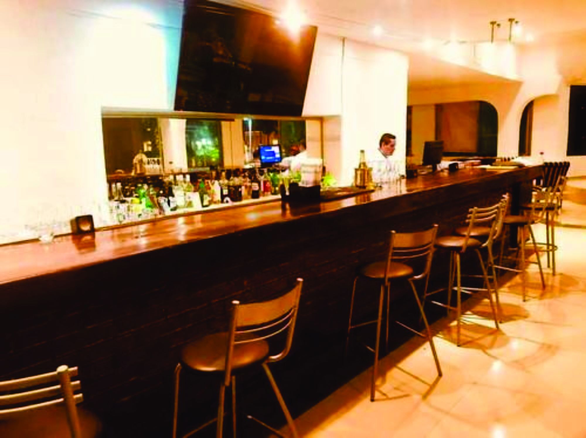 Arts Party Hotel 2*